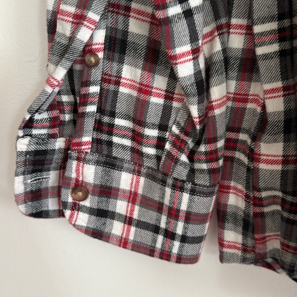 100% Cotton Flannel Plaid Chaps Mens M Shirt. Button down collar. Pocket. EUC. - Picture 6 of 7